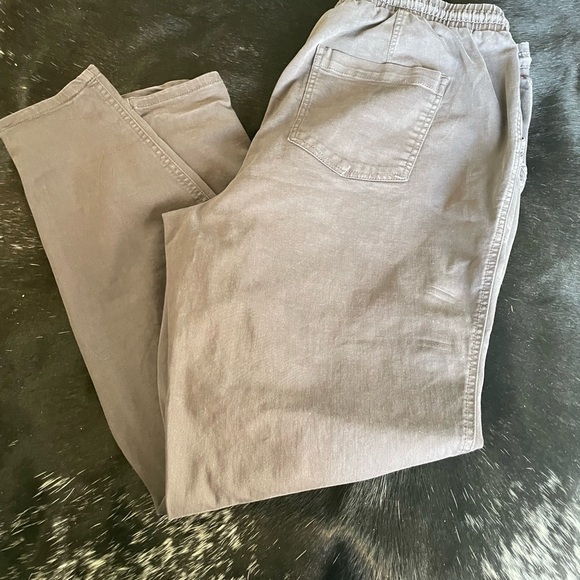 Maurice’s Charcoal Gray Pants Size 18 W Elastic Waist‎ Drawstring Pockets - Picture 2 of 4